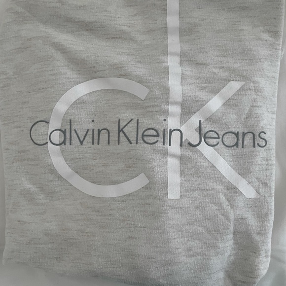 Calvin Klein cream hoodie - Picture 1 of 3